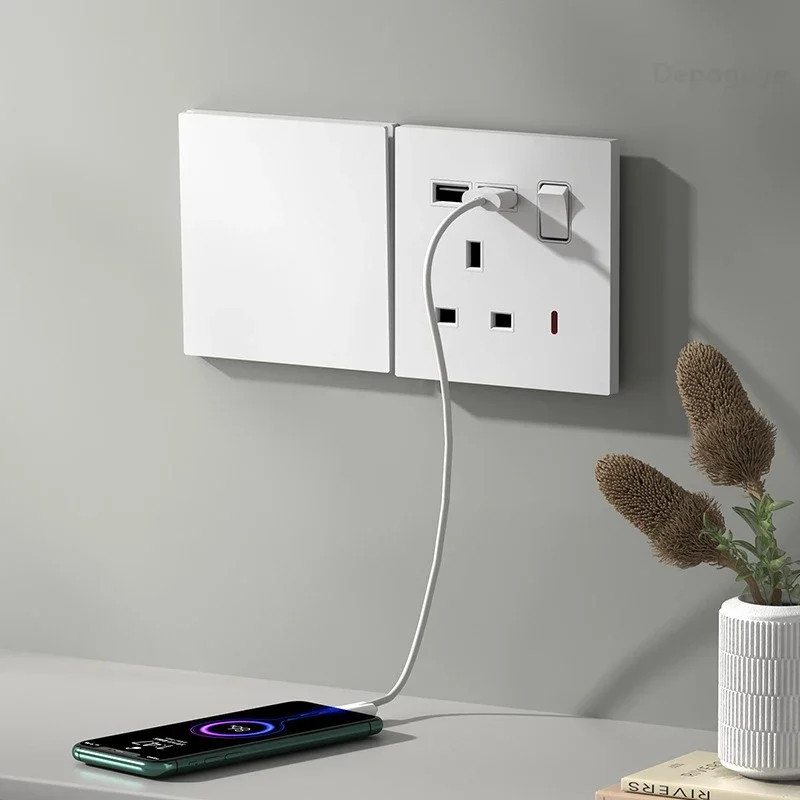 เต้ารับไฟมาตรฐาน UK ปลั๊กชาร์จ - Smart Wall Socket บทวิจารณ์และราคา
